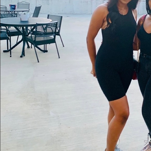 Pretty little thing compression bodysuit - Picture 2 of 3